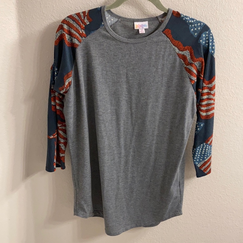 —Medium American Flag LuLaRoe Randy T